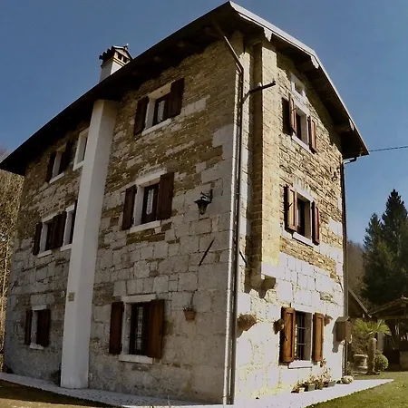 4lander House Balins